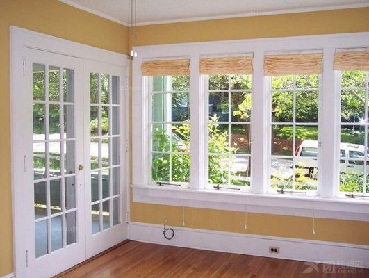 Custom Single Glass UPVC Extrusion Profiles UV Resistant Lead Free